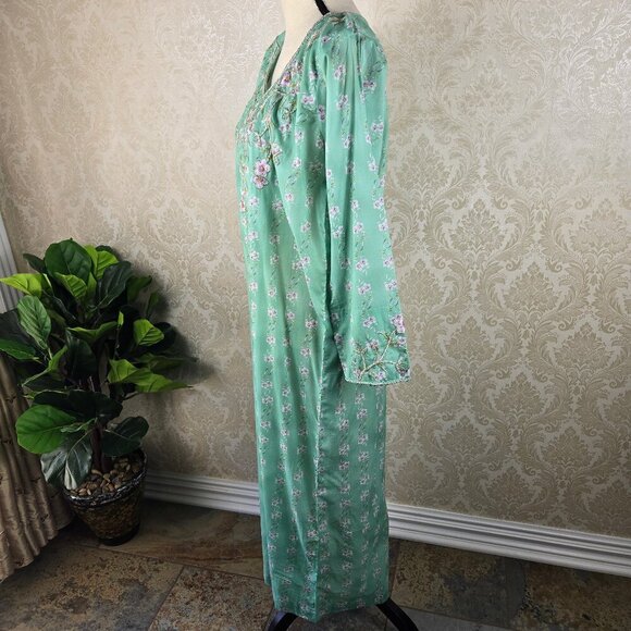 Handmade Light Green Floral Caftan Embroidered Beaded Detail Front Sleeves - Picture 10 of 15